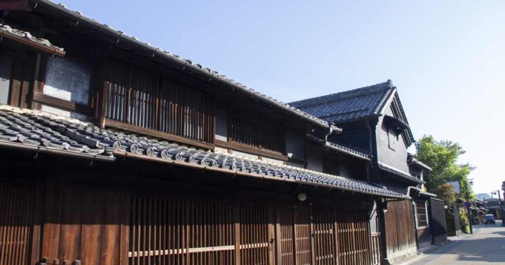 江戸時代の町家と格子戸